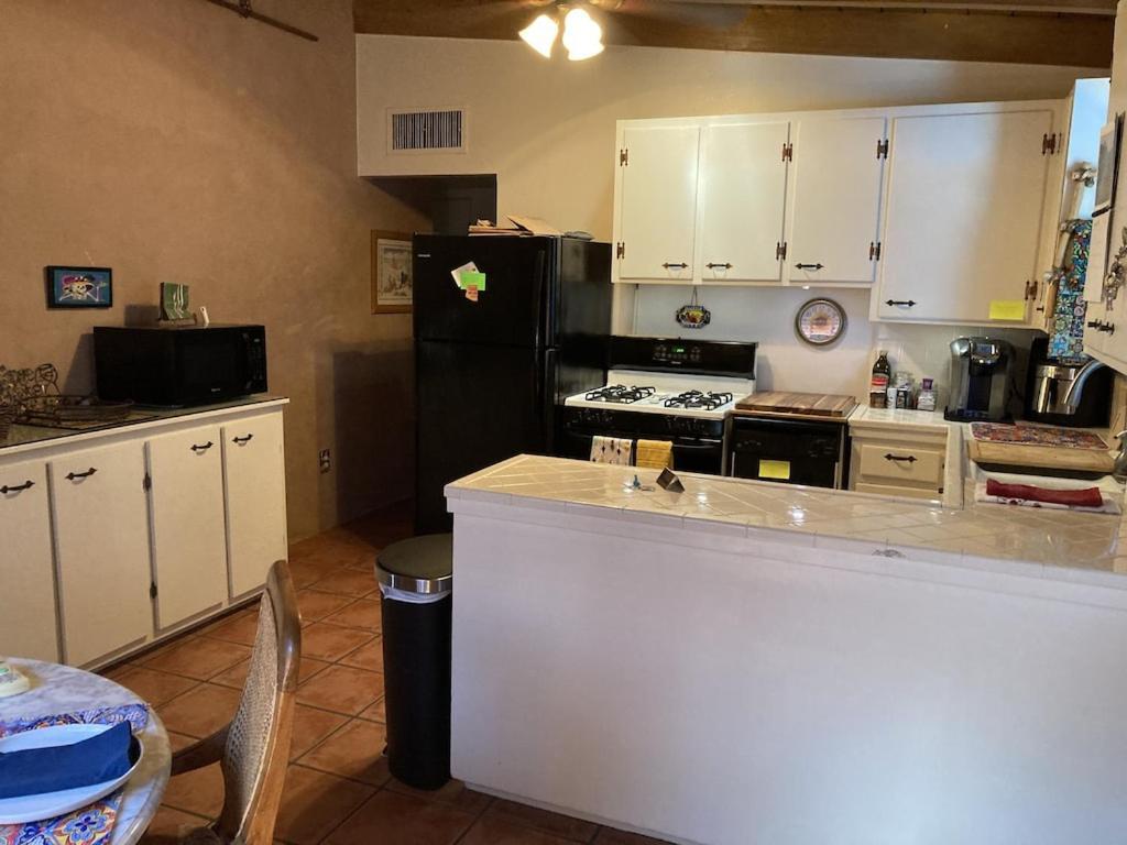 Casa Azul - Cute Centrally Located Adobe With Large Fenced Outdoor Living For Pets And Adults, Non-Smoking Tucson Exteriör bild