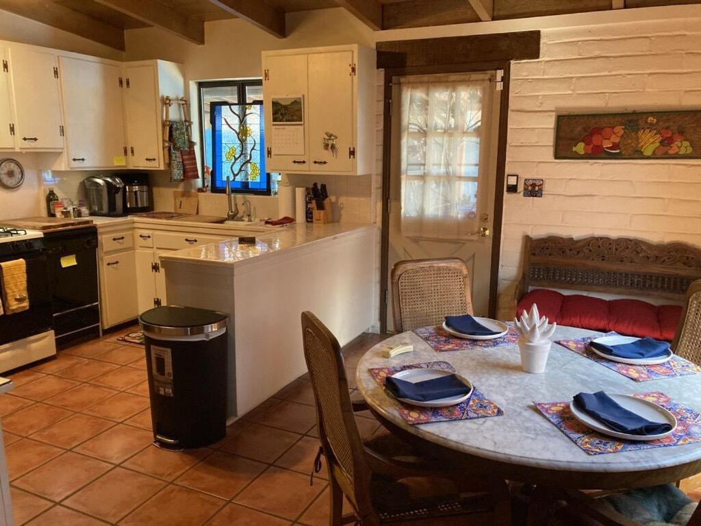 Casa Azul - Cute Centrally Located Adobe With Large Fenced Outdoor Living For Pets And Adults, Non-Smoking Tucson Exteriör bild
