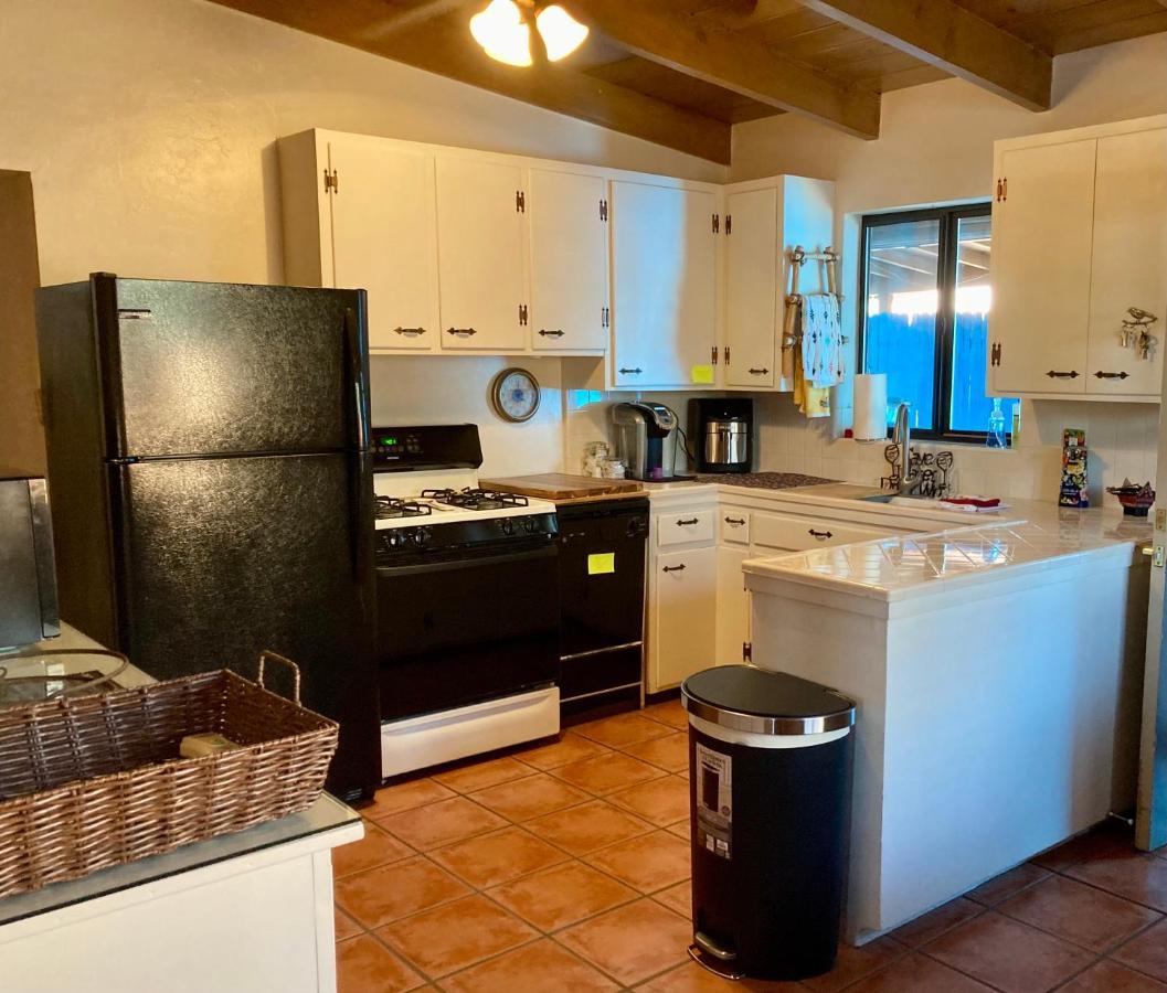 Casa Azul - Cute Centrally Located Adobe With Large Fenced Outdoor Living For Pets And Adults, Non-Smoking Tucson Exteriör bild